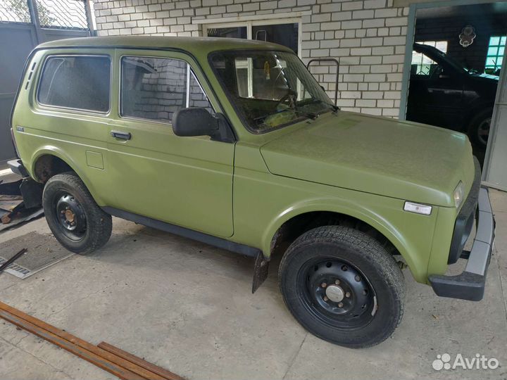 LADA 4x4 (Нива) 1.6 МТ, 1997, 118 400 км