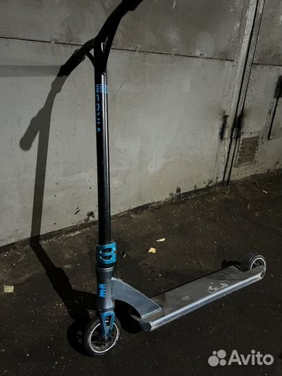 Трюковой самокат Tech team virus