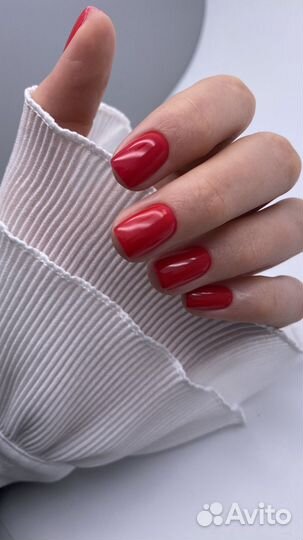 Модель на маникюр