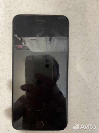 iPhone 8 Plus, 64 ГБ