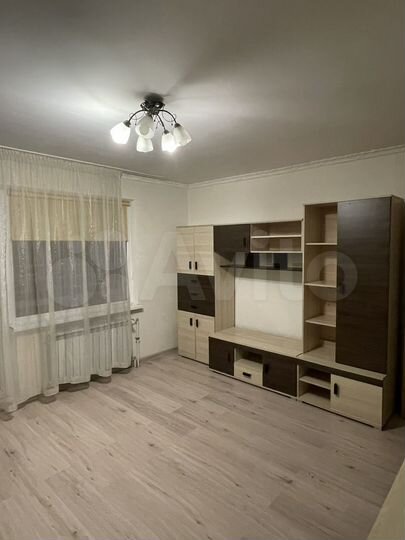 2-к. квартира, 56 м², 1/9 эт.