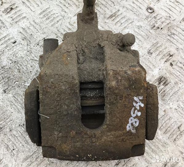 Суппорт задний левый Volvo XC90