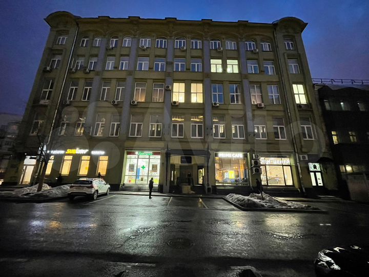 Торговая площадь, 320 м²