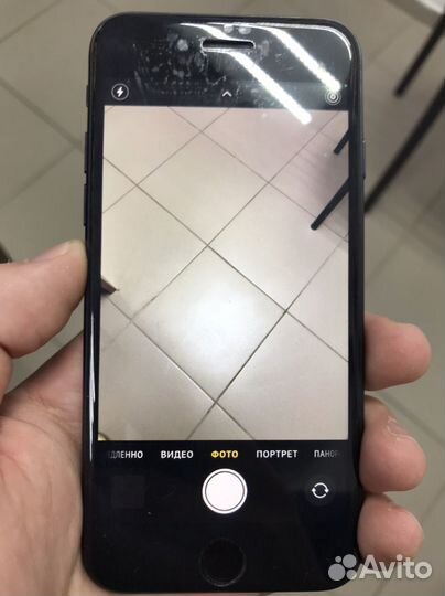 Телефон iPhone se 2020