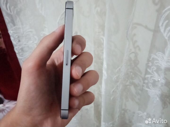 iPhone 5S, 16 ГБ