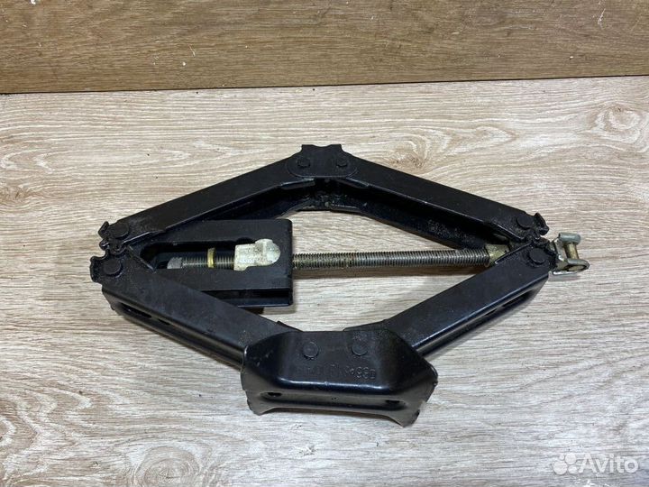 Домкрат штатный Peugeot 406 Арт. 77488