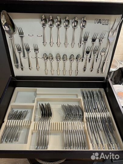 Набор столовых приборов Face