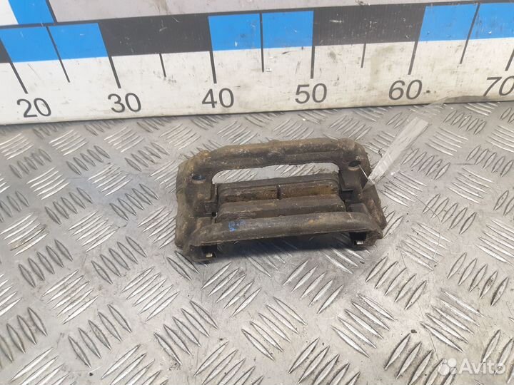 Б/У Скоба суппорта заднего правого Chevrolet Tr