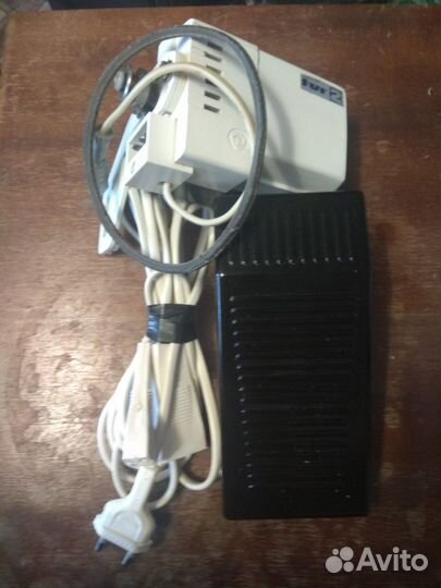 Двигатель и педаль для швейной машины TUR2