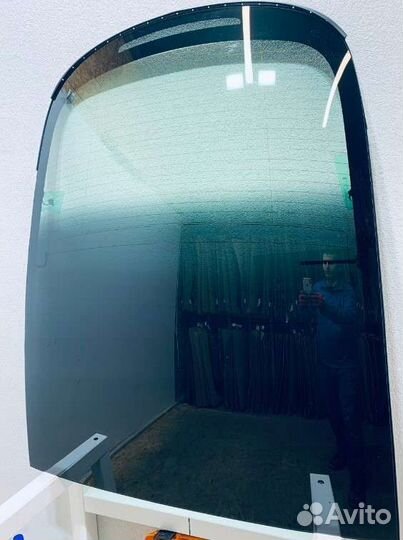 Стекло заднее Tesla 3 оригинал