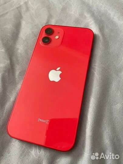 Мобильный телефон iPhone