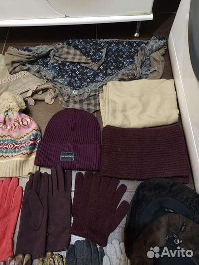 Шапки, перчатки, палантины