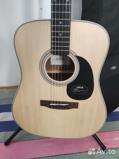 Гитара saga SF700 массив ели + подставка