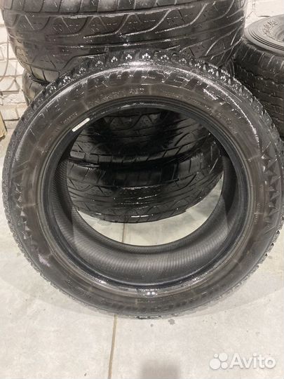 Bridgestone Ice Cruiser 7000 215/55 R17