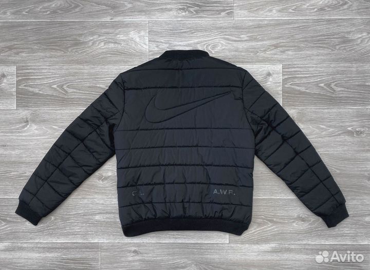 Бомбер Nike