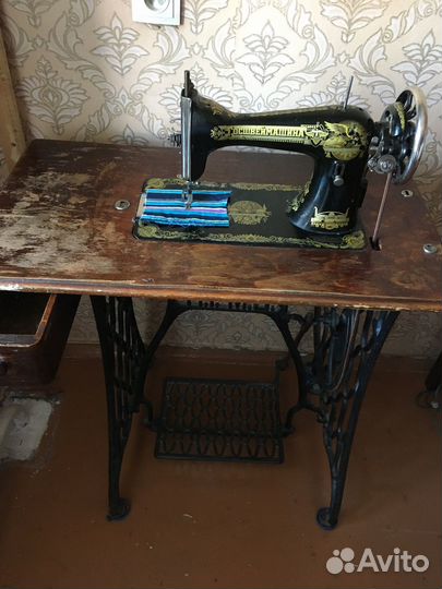 Швейная машинка бу 