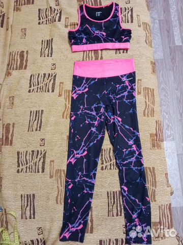 Спортивный топ-бра и лосины