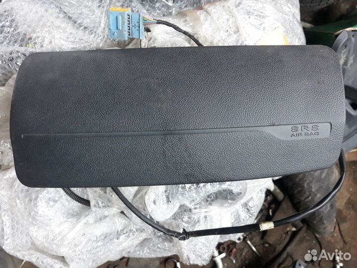 Подушка безопасности в торпедо Nissan Almera G15 2