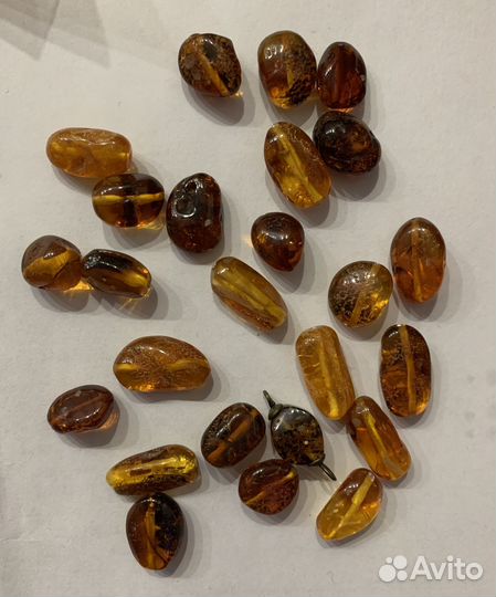 Янтарные бусины