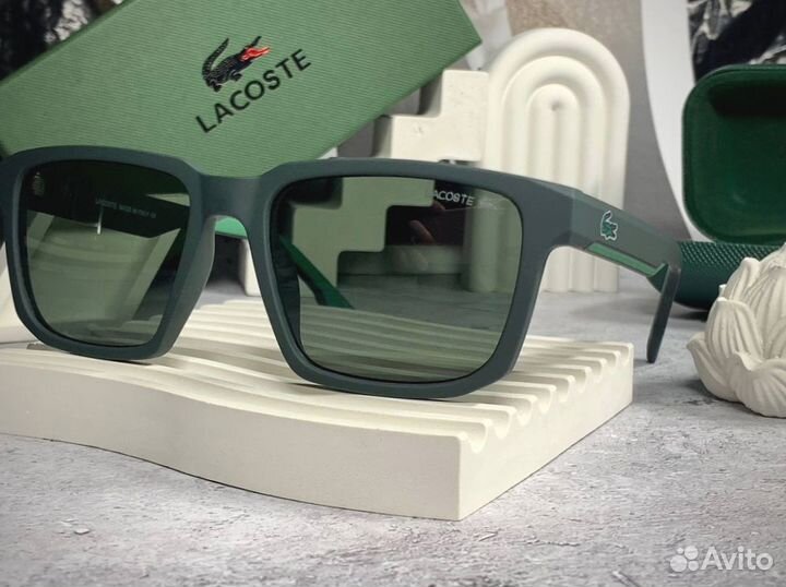 Очки Lacoste классические