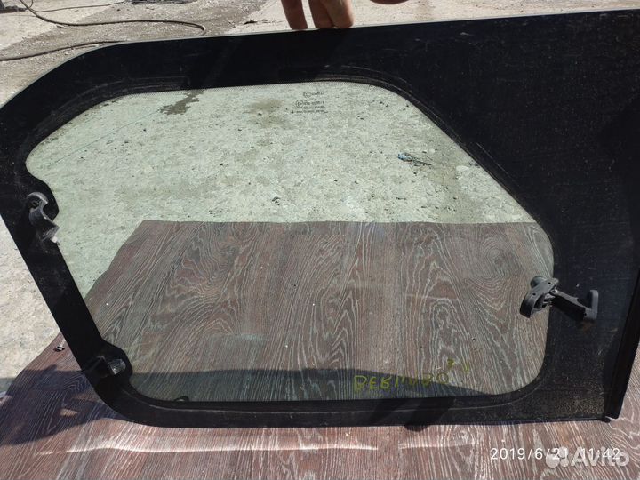 Стекло двери задней левой для Citroen Berlingo