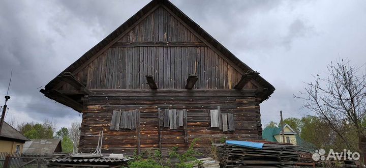 Сруб дома из бруса