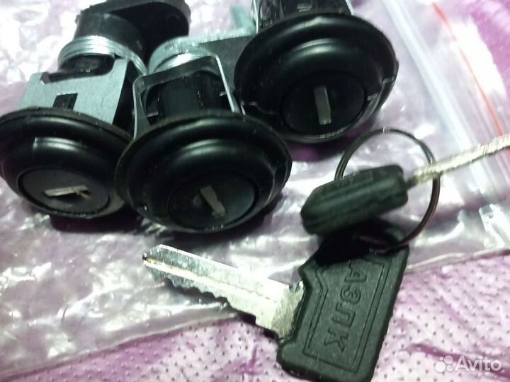 Личинки дверей 2141