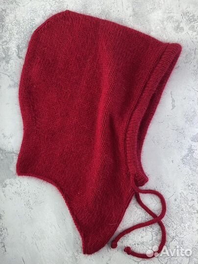 Капор малиново- красный в наличии