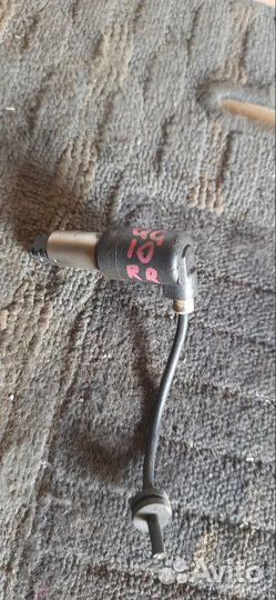 Датчик abs задний правый Nissan Bluebird Sylphy