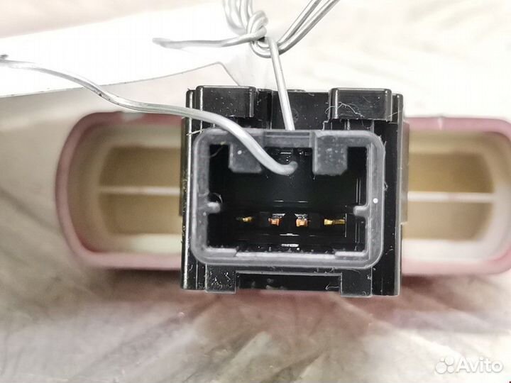 Кнопка аварийной сигнализации Subaru Impreza