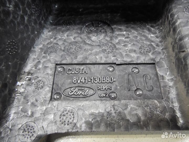 Ящик для инструментов Kuga 2008-2012