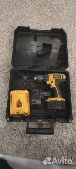 Аккумуляторный шуруповерт dewalt DC731