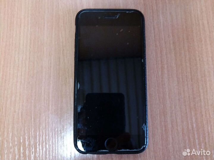 Телефон iPhone 6
