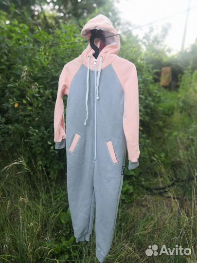 Одежда для девочки (комбинезон)