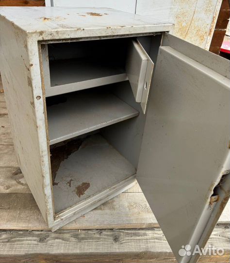 Шкаф металлический б/у