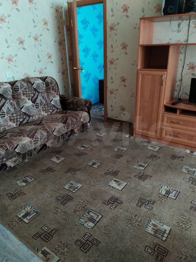 3-к. квартира, 42 м², 1/4 эт.