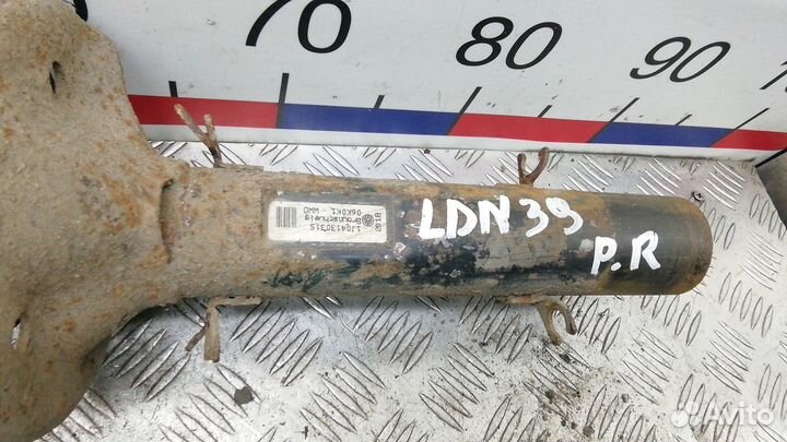 Стойка передняя Volkswagen Bora (A4) I (1998–2005)