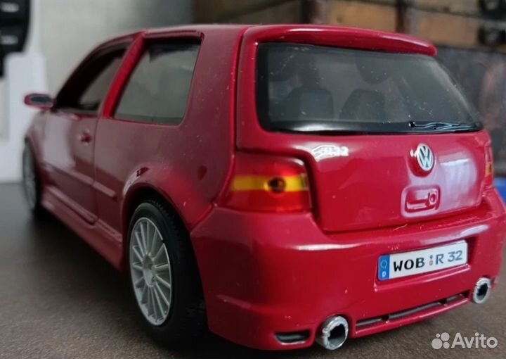 Модель Golf IV красный 1998