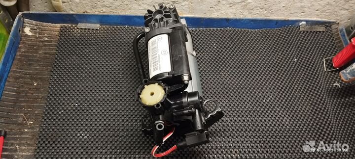 Компрессор пневмоподвески Wabco w220