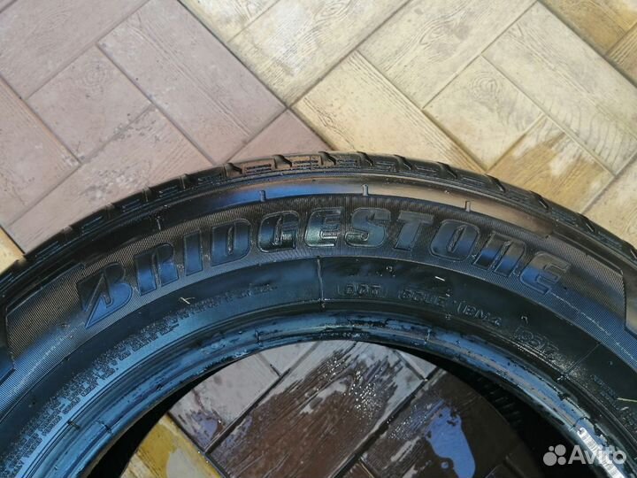 Bridgestone Duravis R410 215/65 R16C 102H