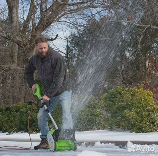 Снегоуборщик аккумуляторный Greenworks