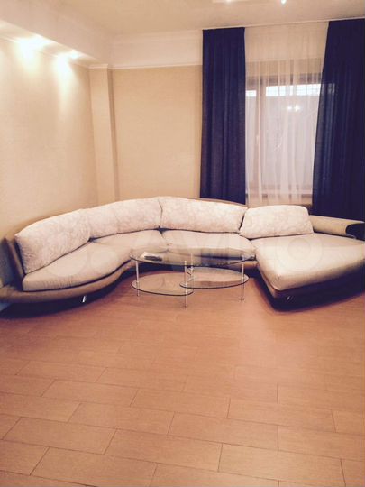 Коттедж 212 м² на участке 4 сот.