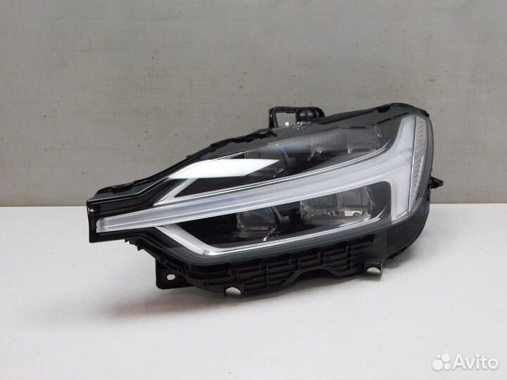 Фара левая Volvo XC60