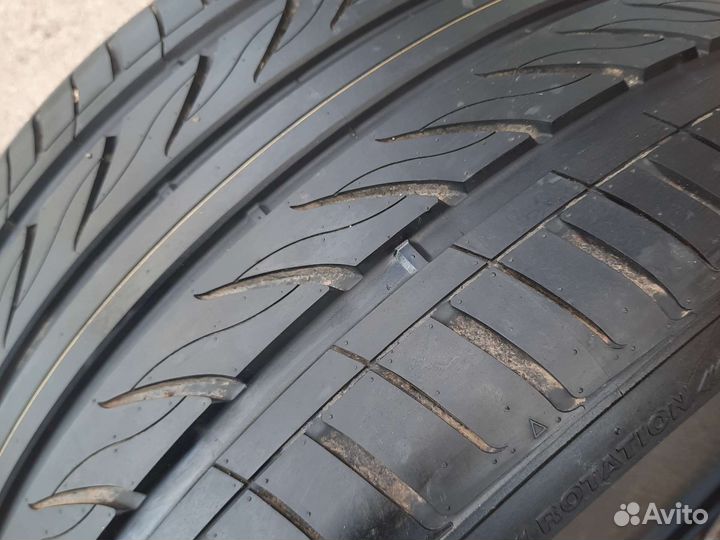 Delinte Thunder D7 305/25 R22 103Y