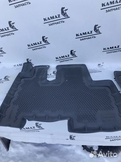Коврики на Камаз 54901 из 2-х частей