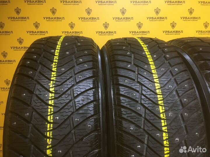 Yokohama Ice Guard IG65 215/55 R18 99T