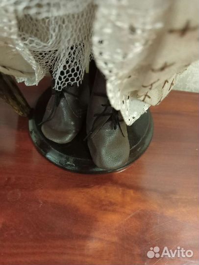 Кукла фарфоровая коллекционная