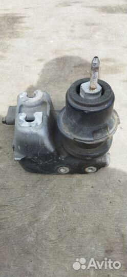 Подушка двс левая Subaru Legacy BR9