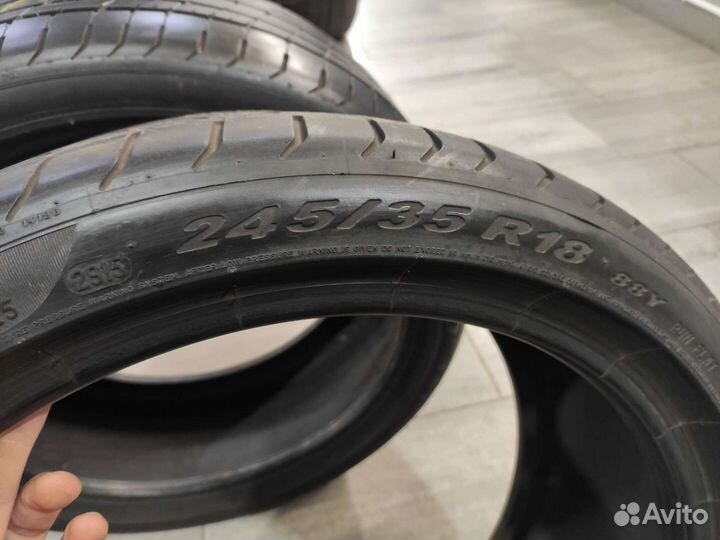 Pirelli P Zero 245/35 R18