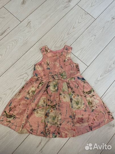 Праздничное платье на девочку 2-3 года
